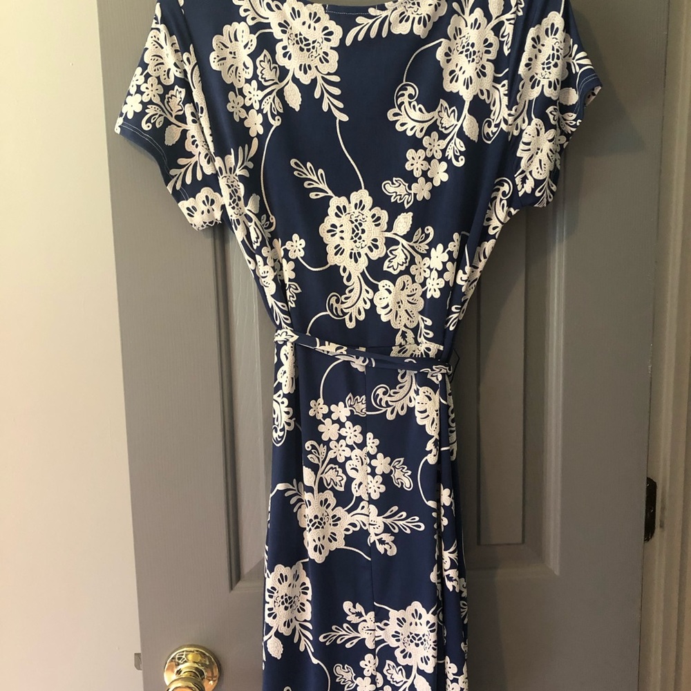 Bundle of women Dresses - Picture 5 of 13